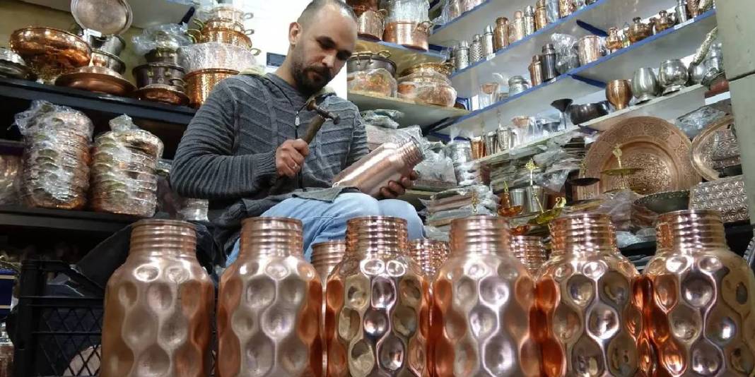 Bir mesleği kaybolmaktan kurtardılar! El emeğiyle üretiyor talebe yetişemiyorlar: Fiyatı 1300-3000 TL arasında değişiyor 1